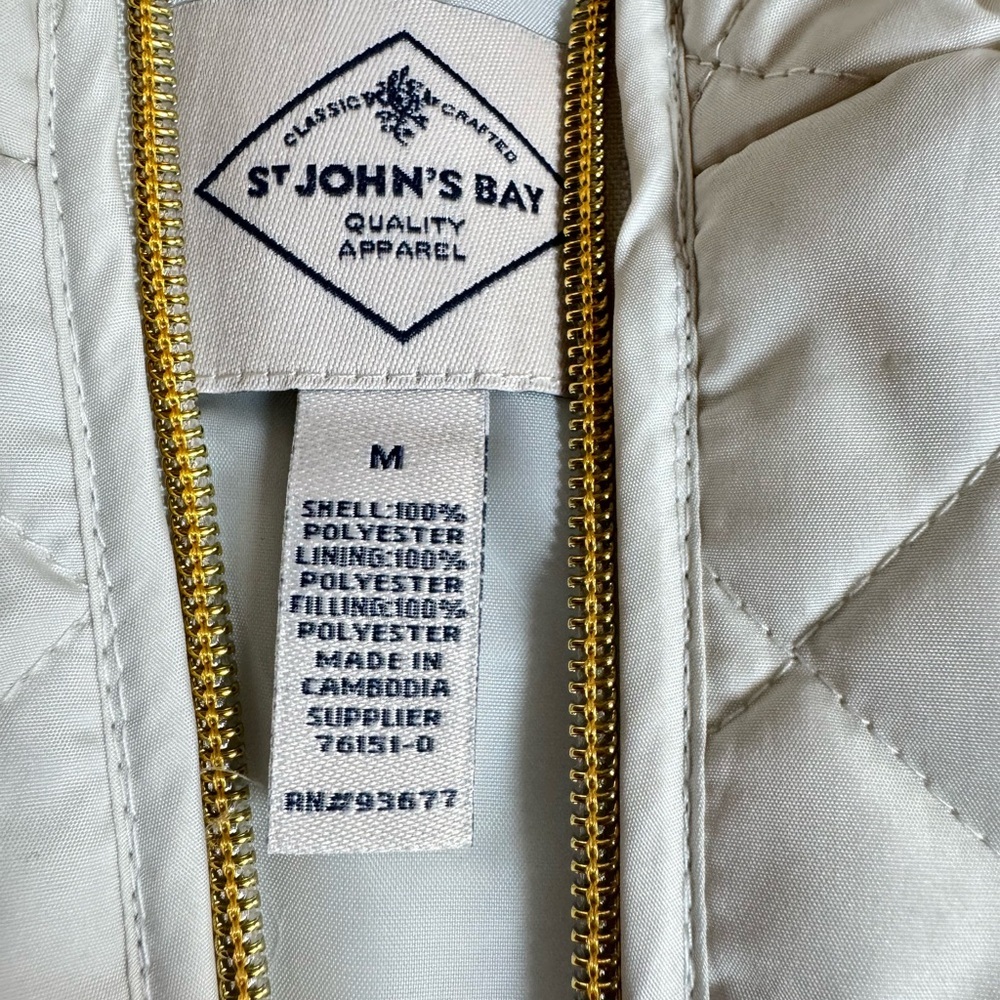 St. John's Bay Off-White Quilted Vest with Gold Zipper - Picture 6 of 7